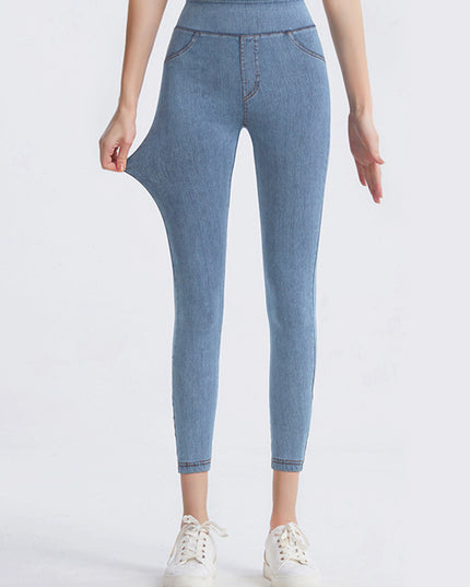 1baa79d231db4fd5bba3bc14456d93dd-Max