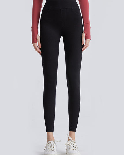 41f0220036c74706894a4b3bbecb5e49-Max