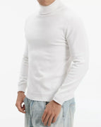 White / M
