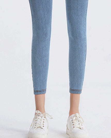 92e74b9b514e4bcdbd419e8adc05052f-Max