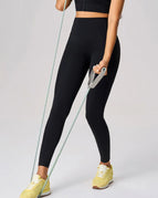 Black / 4