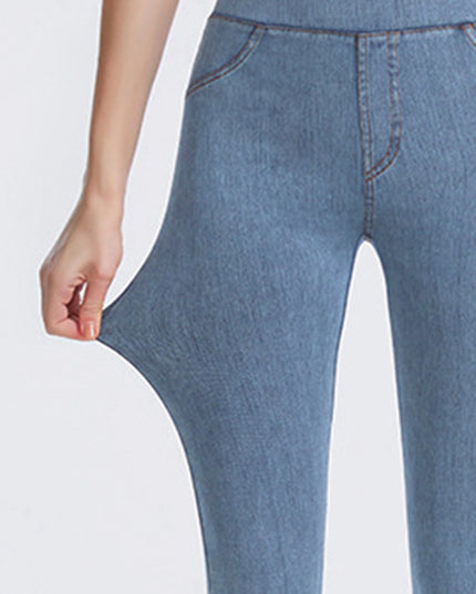 edd58605825a416c8899545f65265386-Max